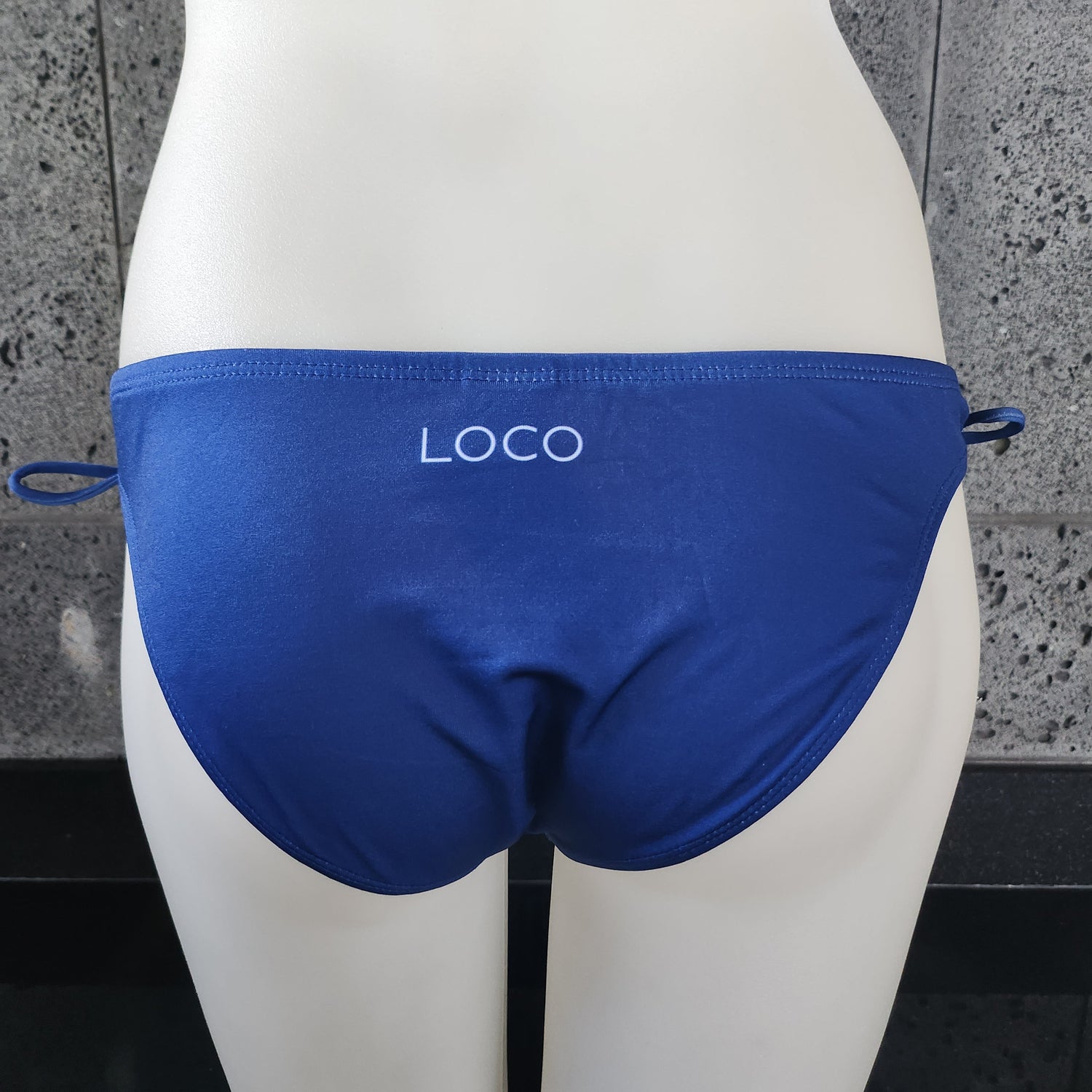 Loco Boutique Solid Logo Keyhole Gather